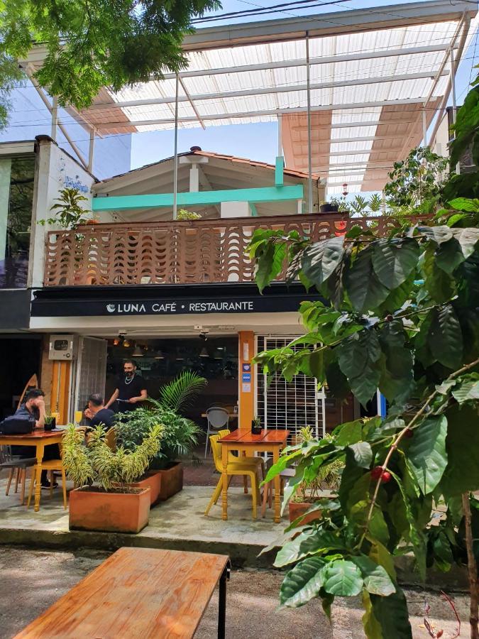 La Playa Hostel & Rooftop Medellin Exterior photo